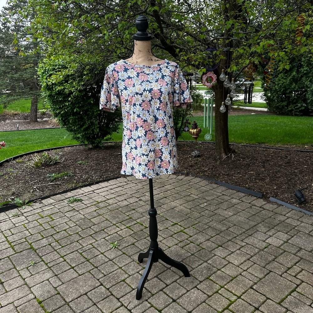 LuLaRoe Stephanie size small new with tags